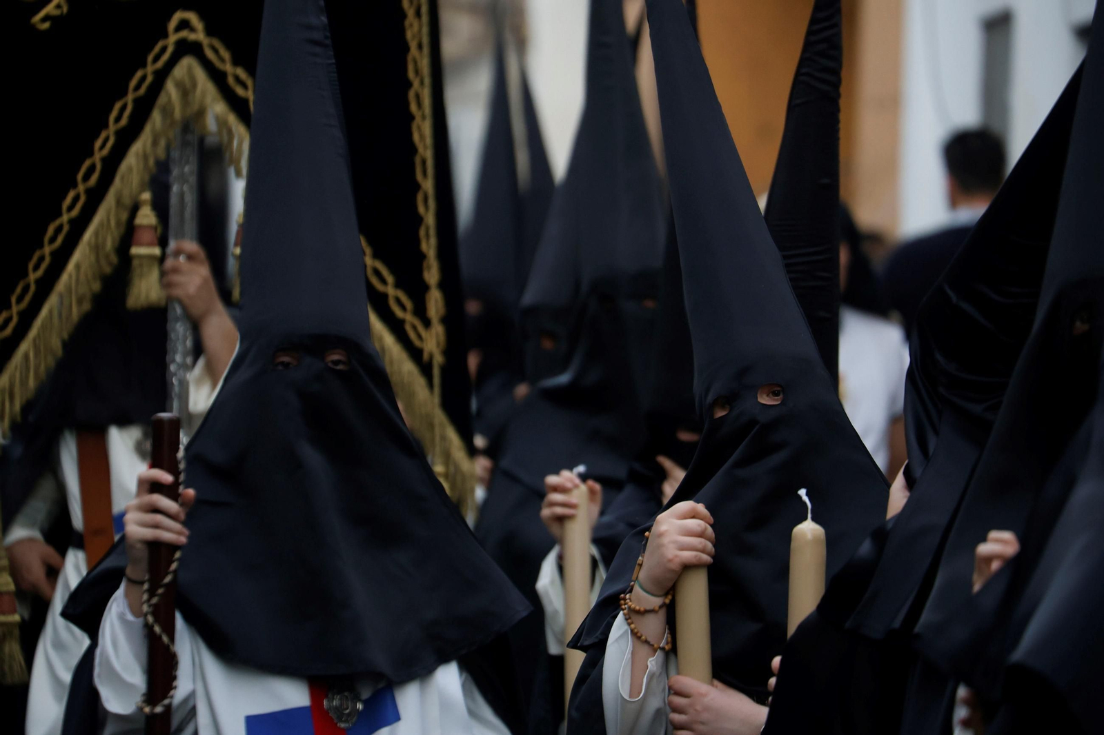 La procesión del Cristo de Gracia en este Jueves Santo de Córdoba, en imágenes
