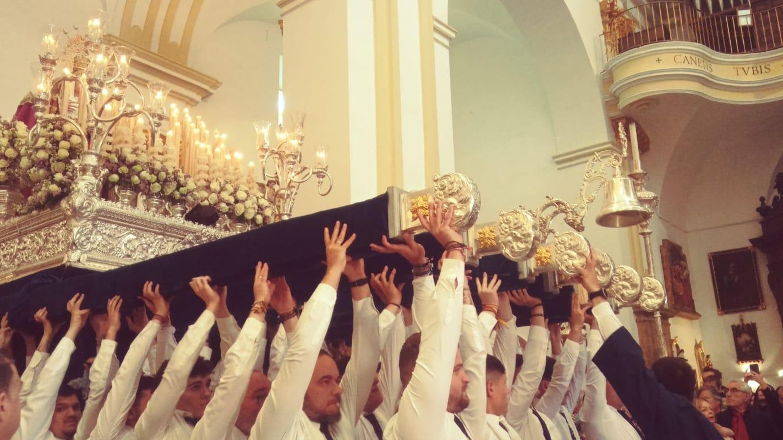 La advocación de María Santísima de la Victoria.