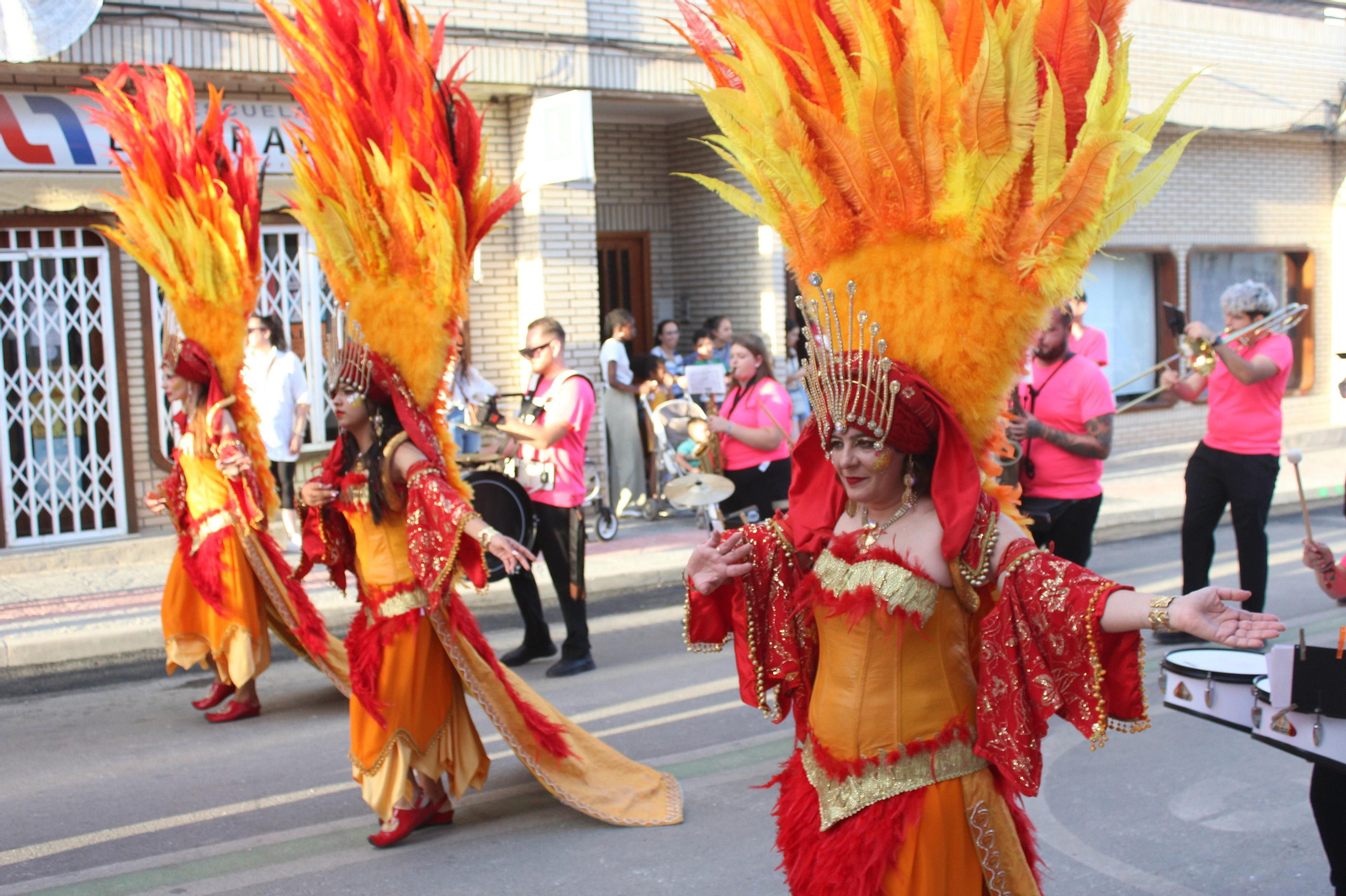 El desfile de Moros y Cristianos de Vera, en imágenes