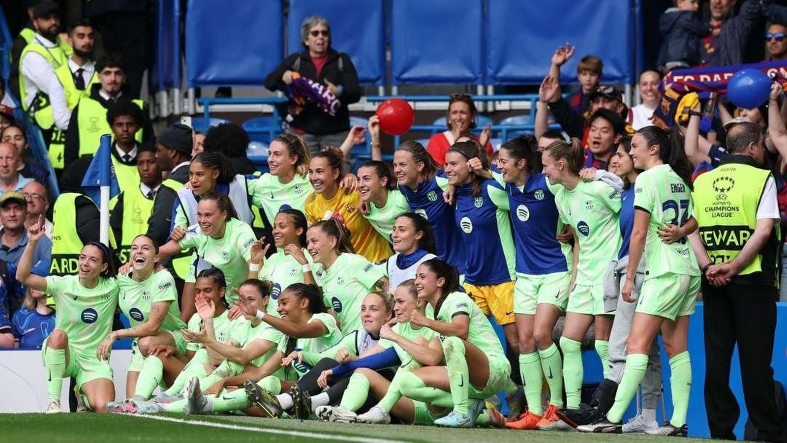 El Barcelona celebra su título de campeón de la Liga F