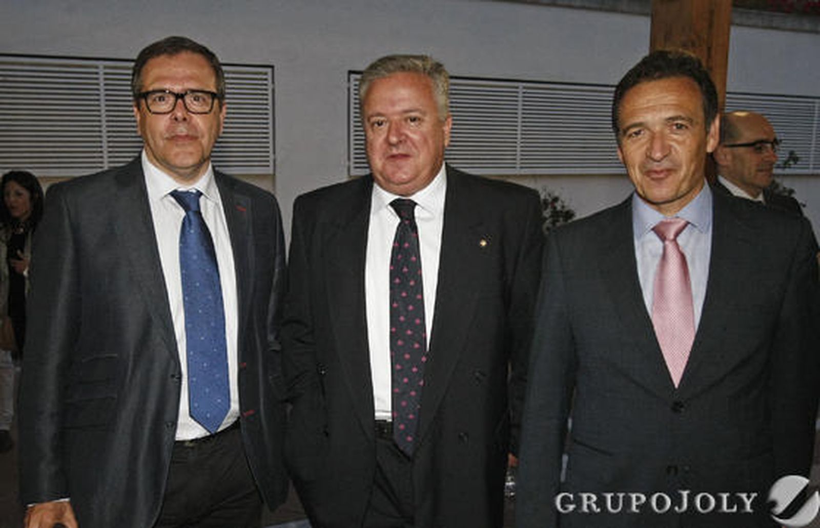 En la imagen, el presidente de la Cámara de Comercio, Industria y Navegación del Campo de Gibraltar, Carlos Fenoy; el director de Relaciones Institucionales de APM Terminals Algeciras y presidente de la Asociación de Grandes Industrias, Javier Sáez; y el secretario general de la CEC, José Luis Ferrer.

Foto: Erasmo Fenoy