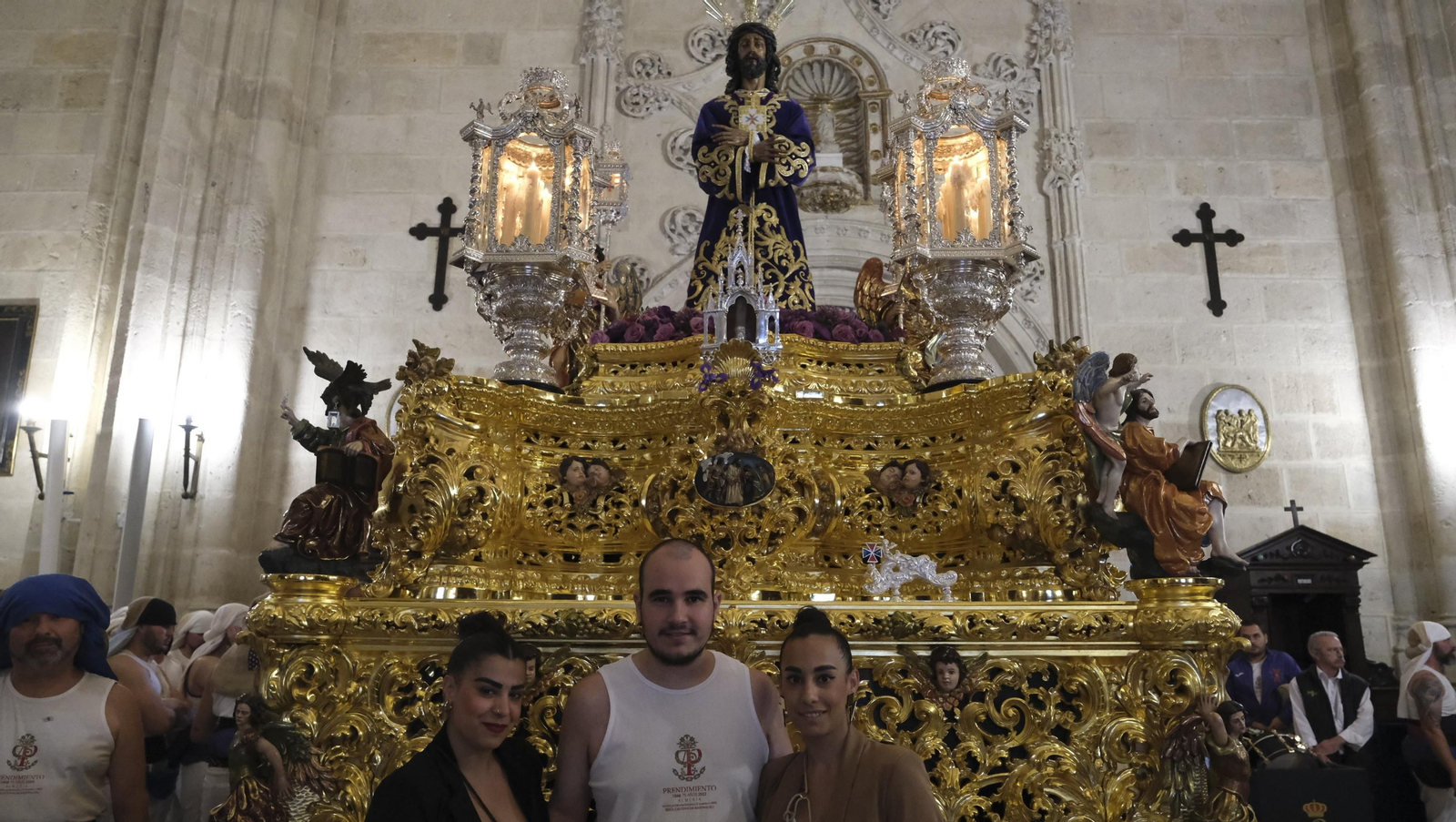 Imágenes de la salida extraordinaria de Jesús Cautivo de Medinaceli, por su 75 aniversario, Almería