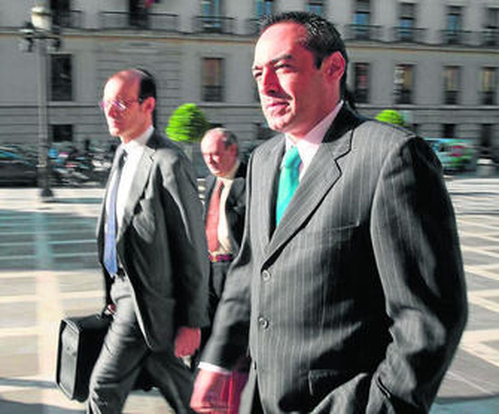 Francisco Javier de Urquía, en las inmediaciones de la sede del TSJA.