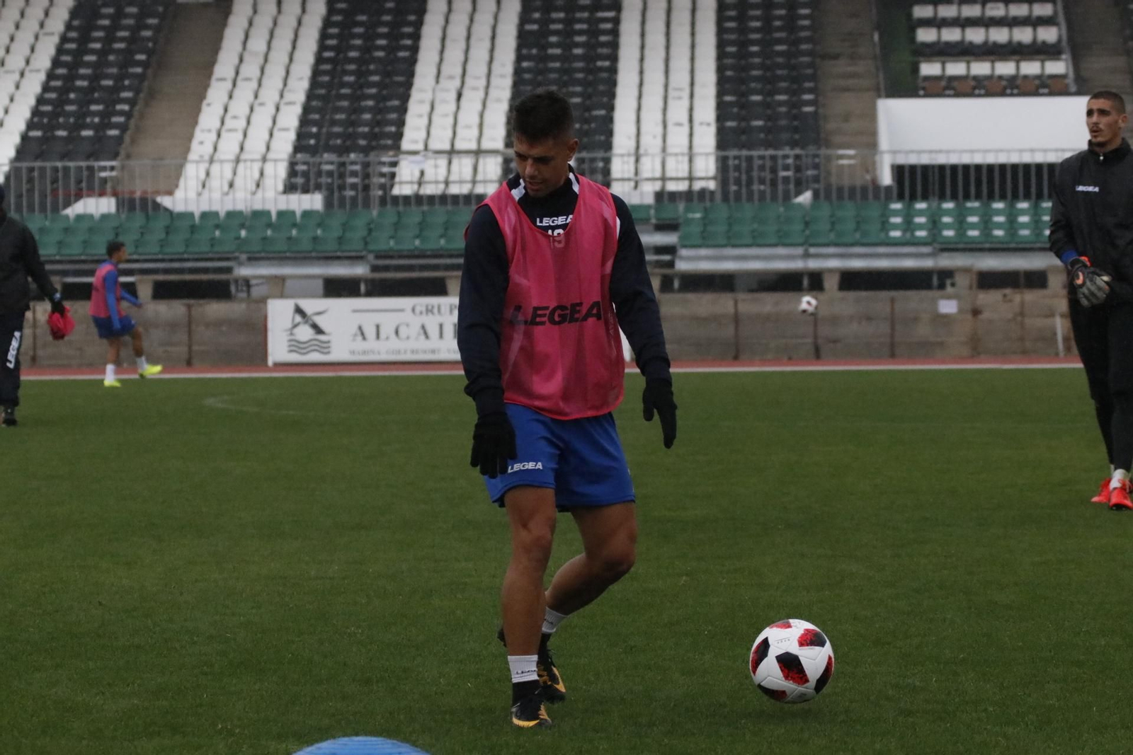 Kike Gómez durante un entrenamiento en el Municipal