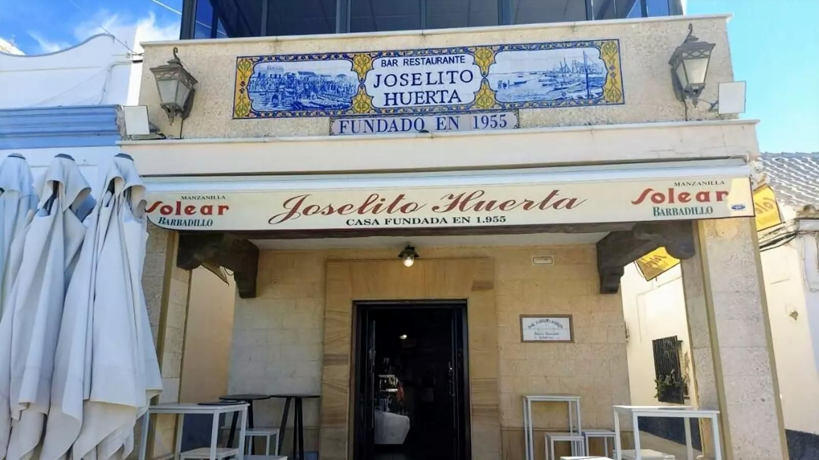 Fachada del restaurante 'Joselito Huerta' en Bajo de Guía, Sanlúcar. Fachada del restaurante 'Joselito Huerta' en Bajo de Guía, Sanlúcar.