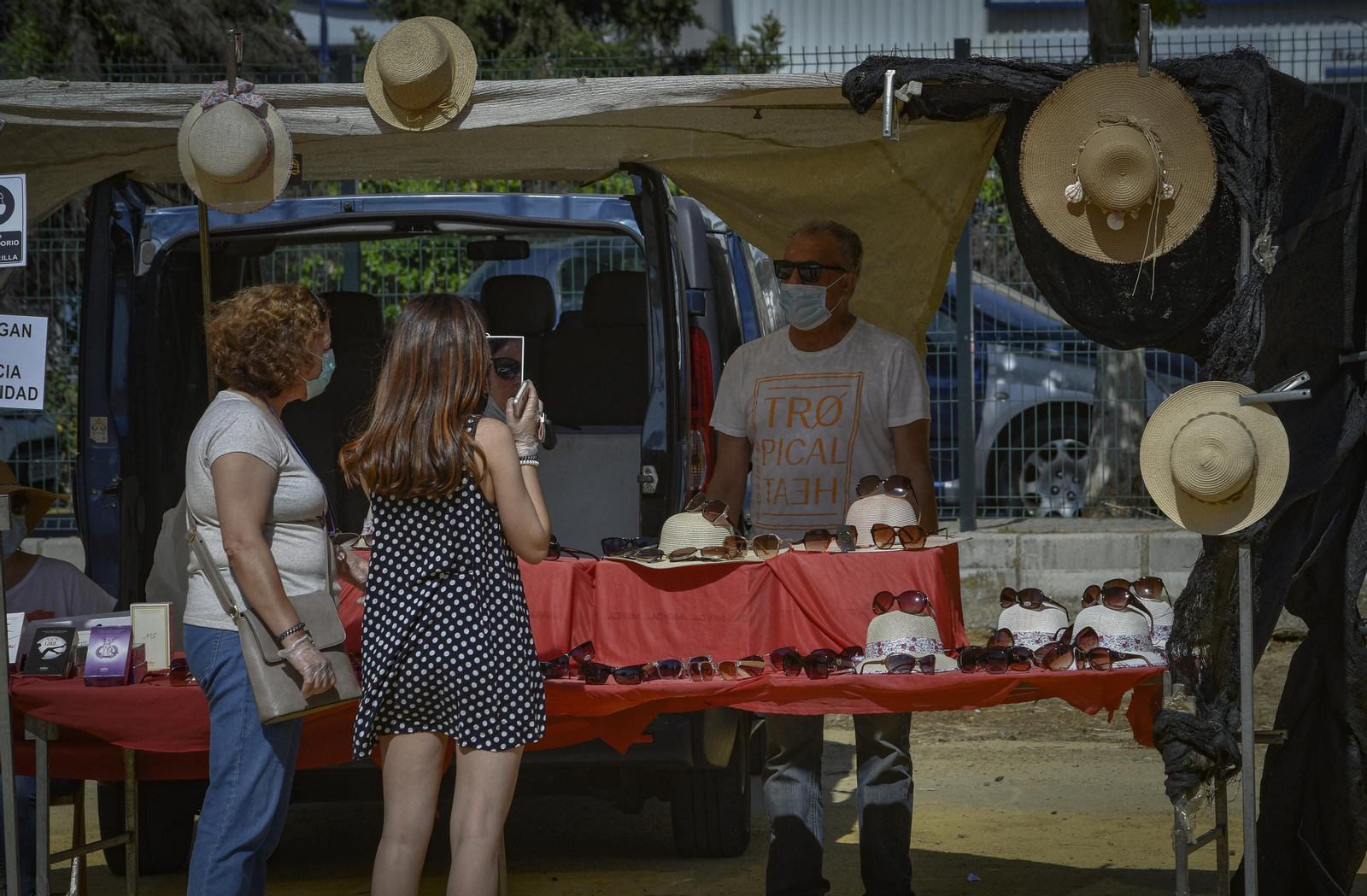 Reabre el mercadillo después del confinamiento