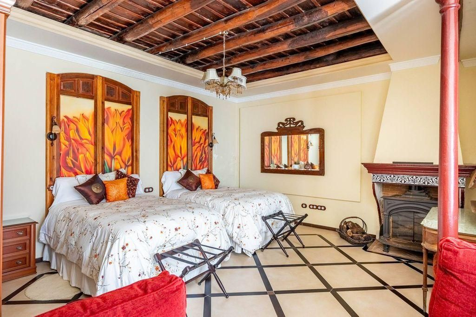 Así es el espectacular hotel boutique que está a la venta en Aracena Así es el espectacular hotel boutique que está a la venta en Aracena