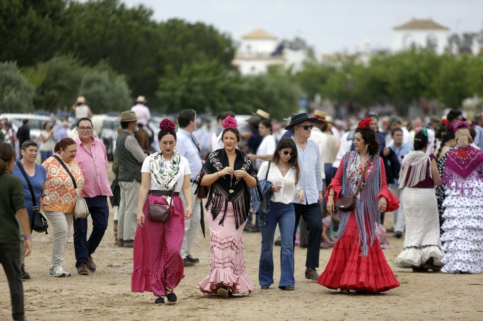 El Rocío 2023: Imágenes de ambiente y presentaciones de las Hermandades