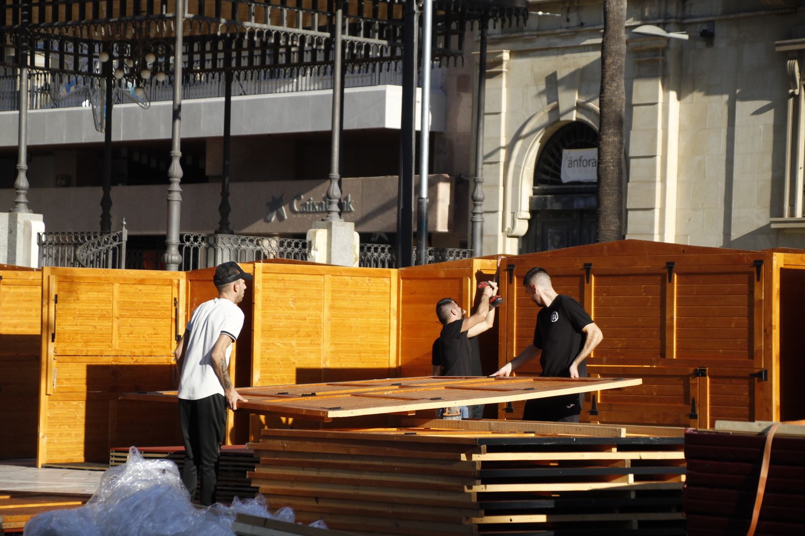 Imágenes del lunes 20 de noviembre en Huelva