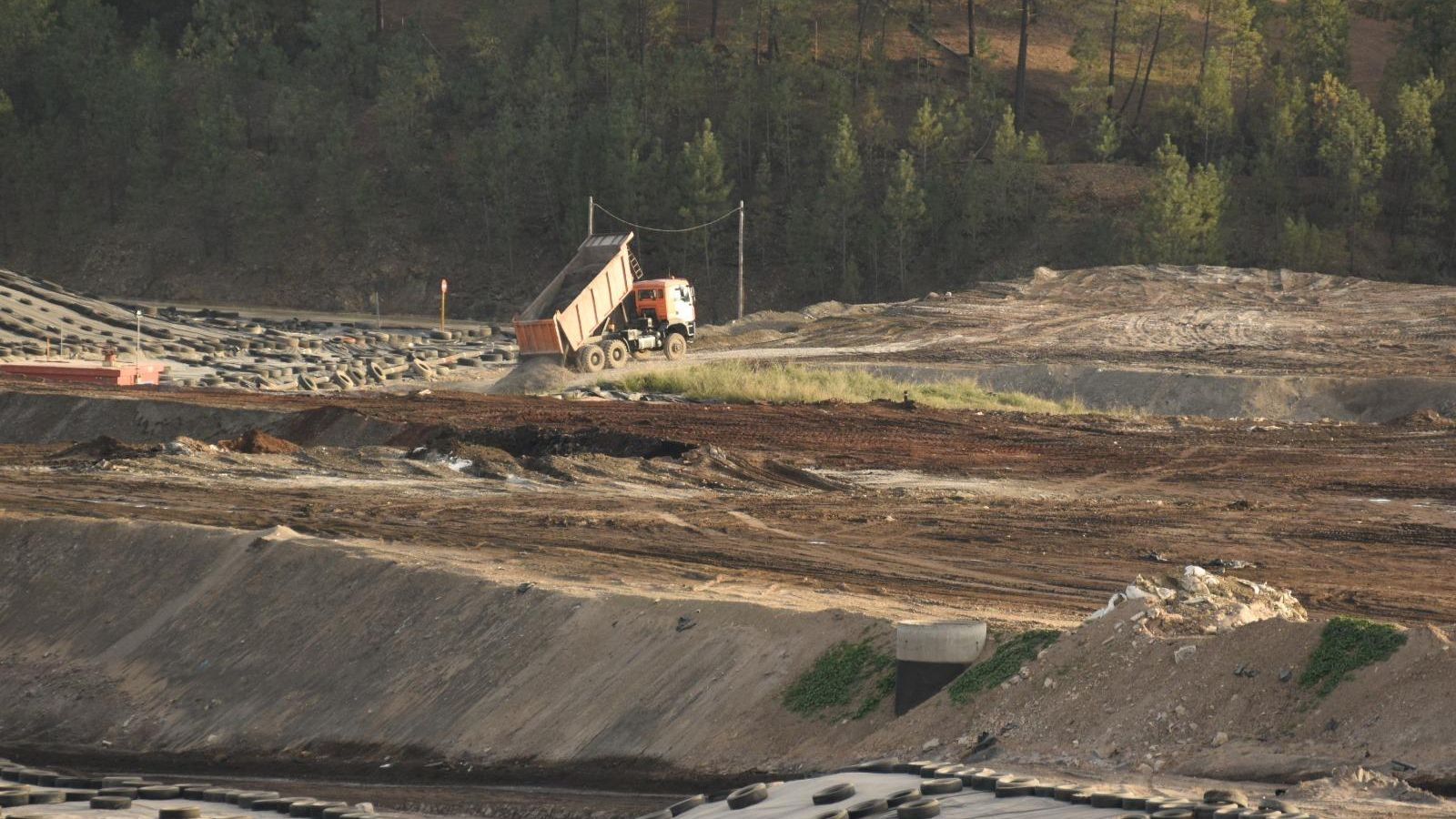 Trabajas en el vertedero de Nerva.