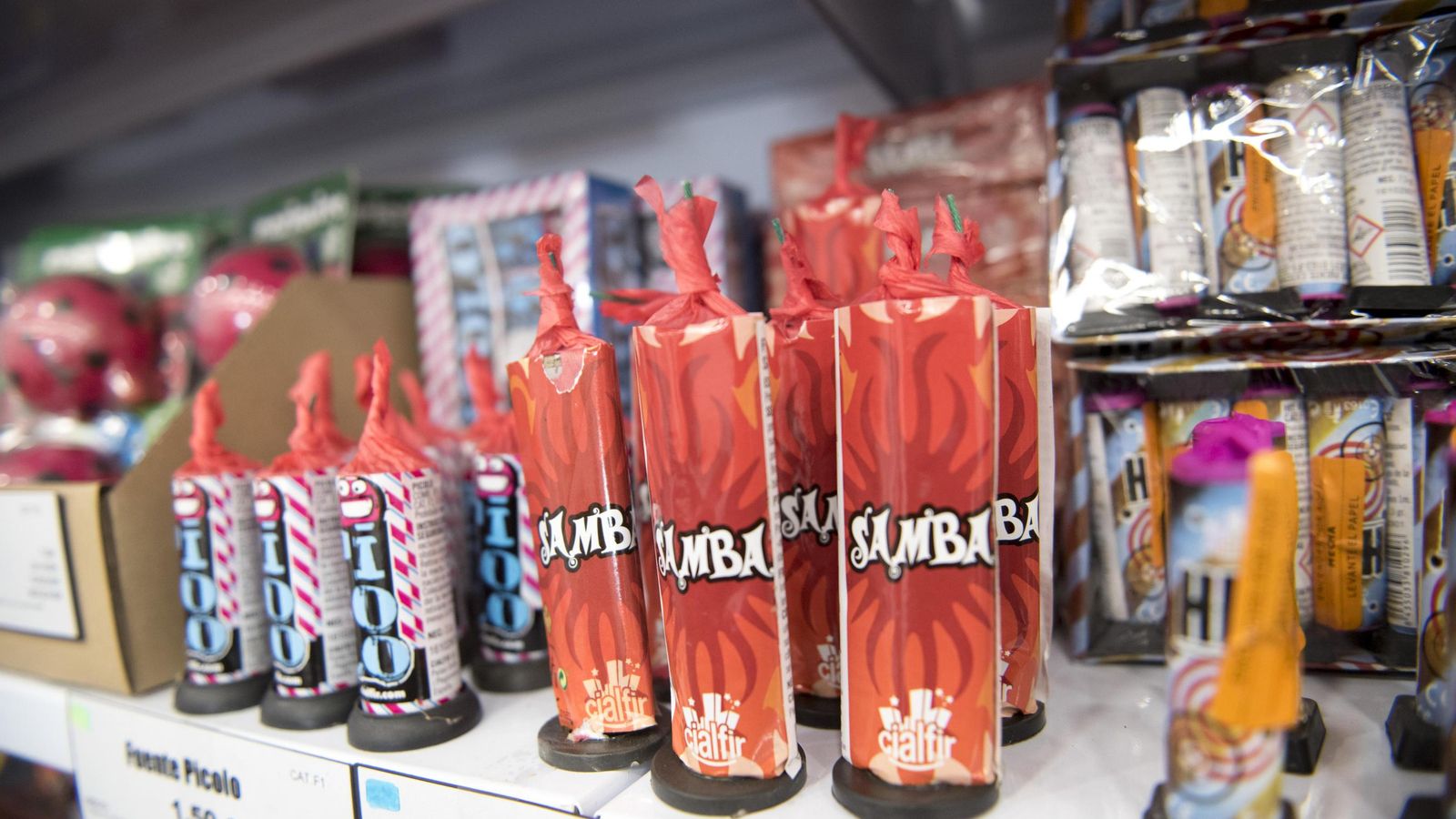 Estos son de los petardos más baratos, a 1,50 euros.