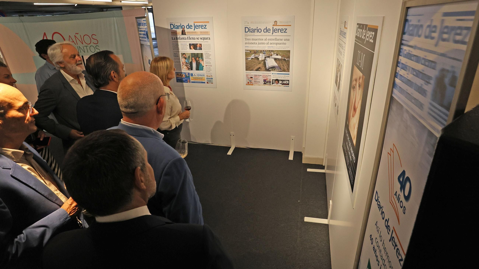 Imágenes de la exposición de portadas del Diario de Jerez en El Corte Inglés por los 40 años
