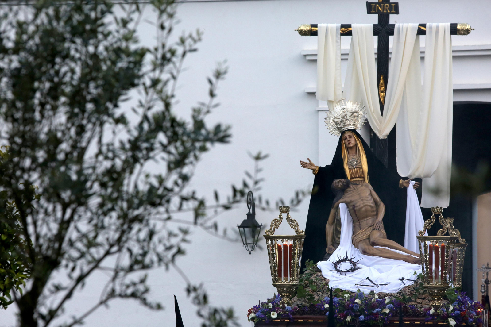 Imágenes de la Hermandad de Nuestra Señora de las Angustias, Santo Entierro de Cristo y Soledad de María