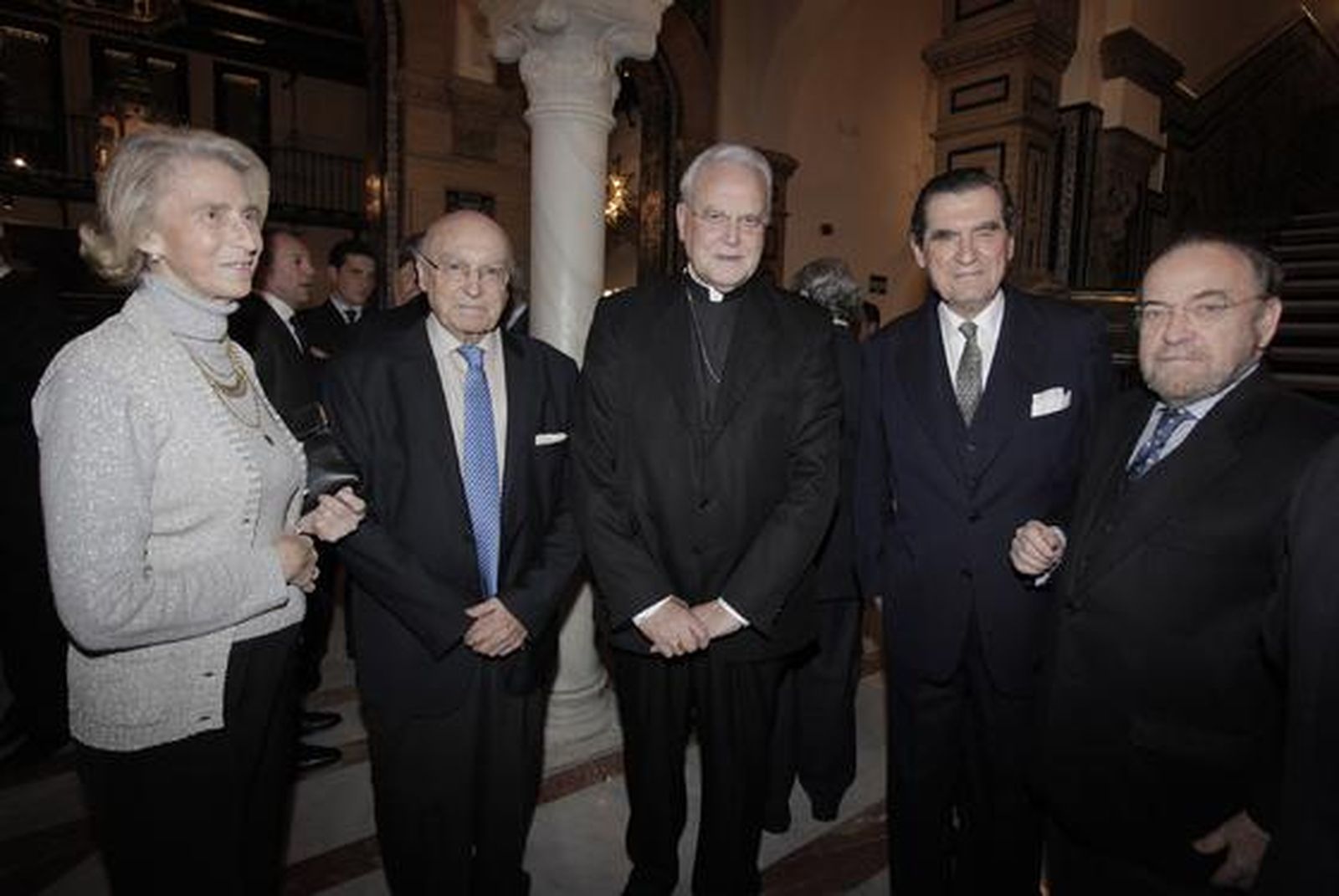 Guadalupe ternero, Manuel Clavero, monseñor Amigo, Fernando de parias y Antonio Burgos. / Reportaje gráfico: Antonio Pizarro / Juan Carlos Muñoz / Juan Carlos Vázquez