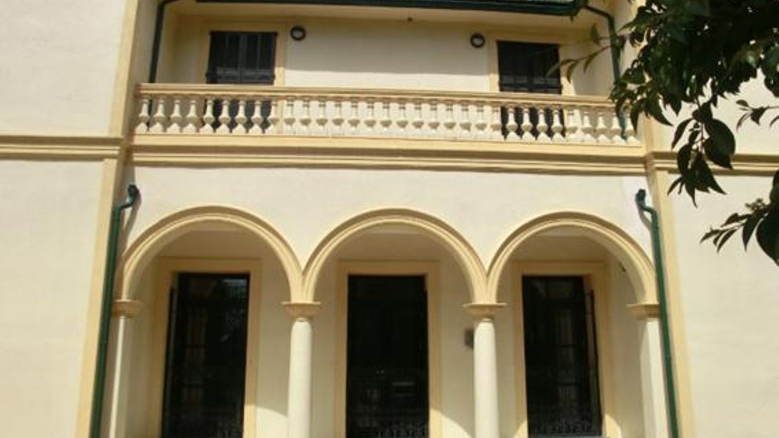 La portada de Villa Smith.