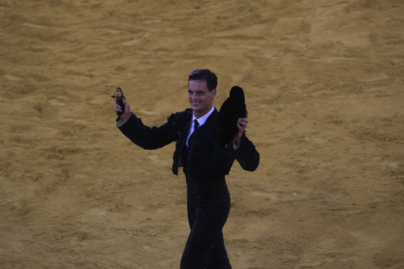 Fotos de la corrida de toros de la Feria de San Roque con David Galván, Román y Joaquín Galdós