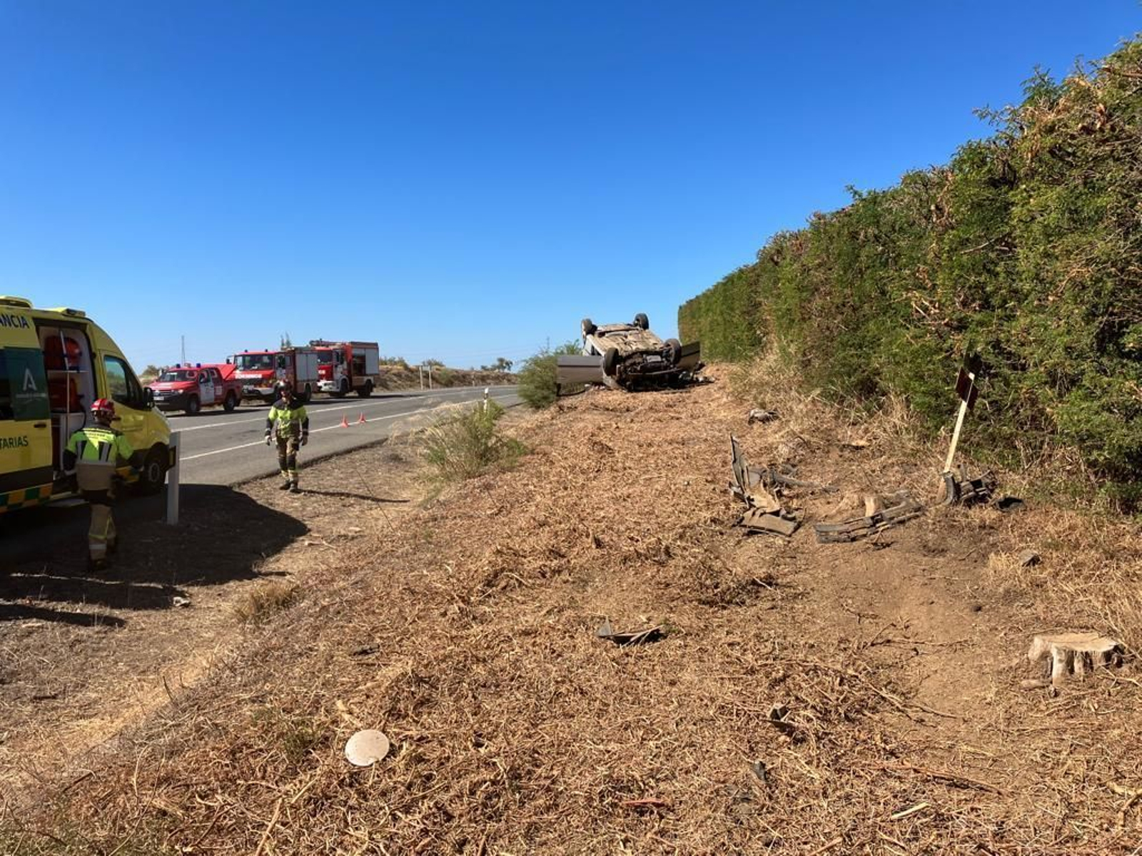 Así ha quedado un vehículo tras sufrir un aparatoso accidente en Gibraleón