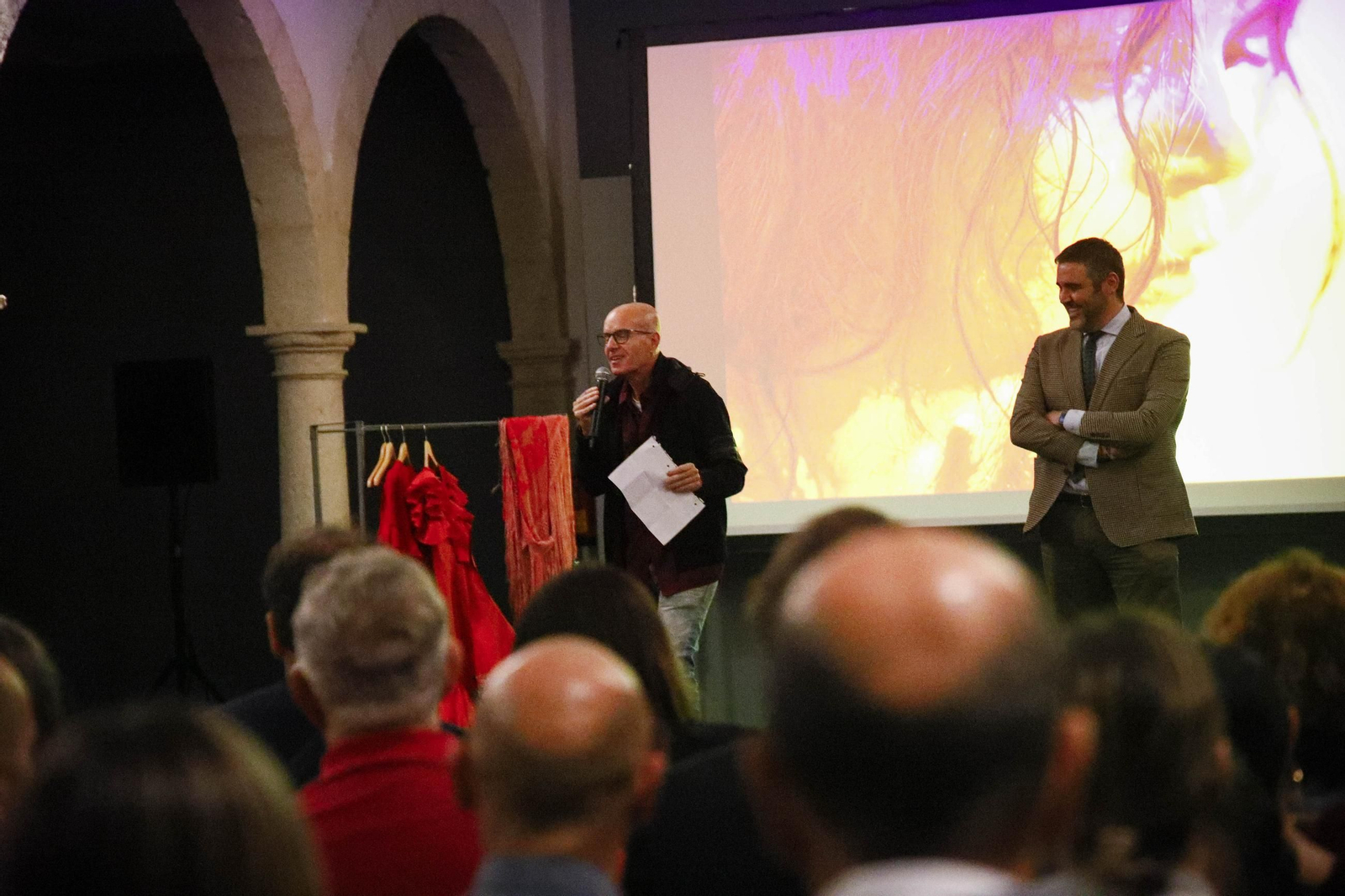 El Centro Andaluz de la Fotografía de Almería presenta el calendario 2025 con la actuación de la bailaora María Moreno, en imágenes