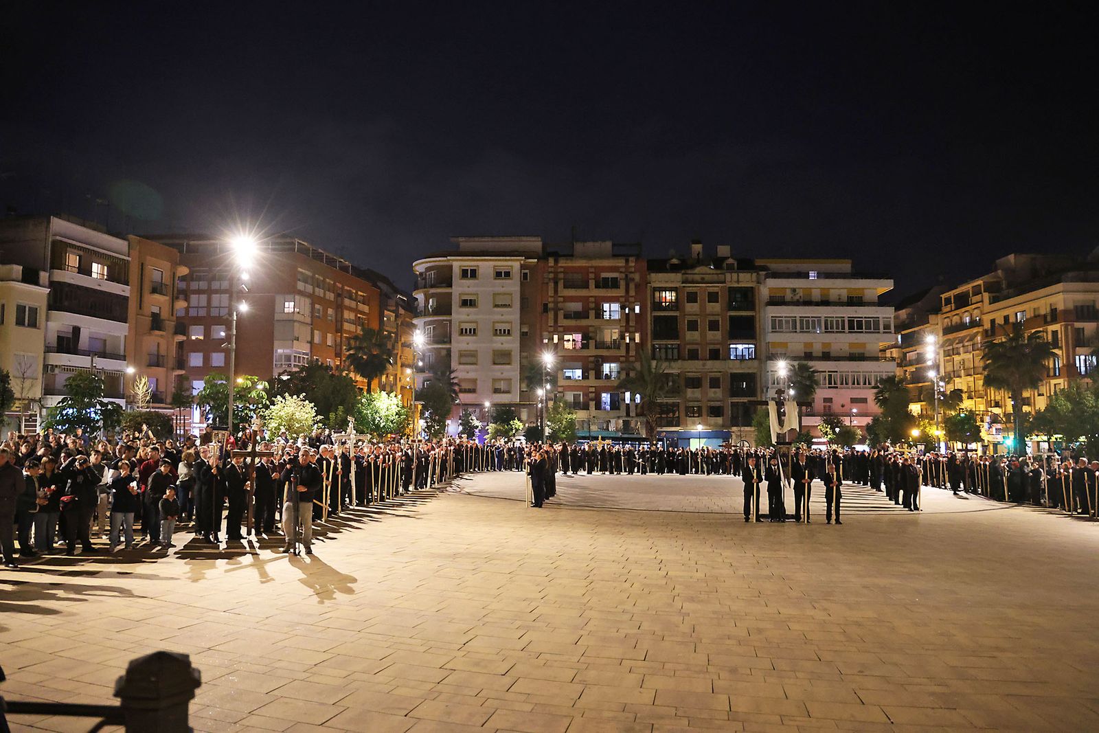 Las fotografías del Vía Crucis de las Hermandades de Huelva