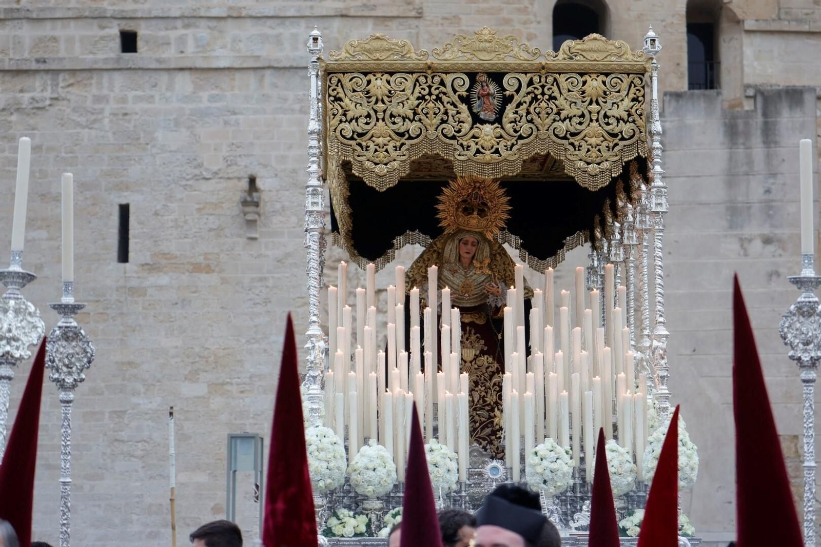 La procesión de la Vera-Cruz de Córdoba en este Domingo de Ramos, en imágenes