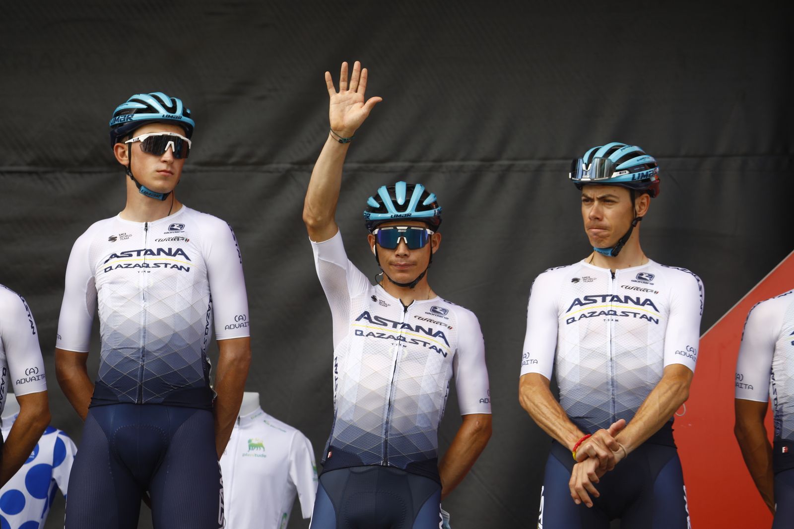 Montoro vibra con la salida de etapa de La Vuelta, en imágenes