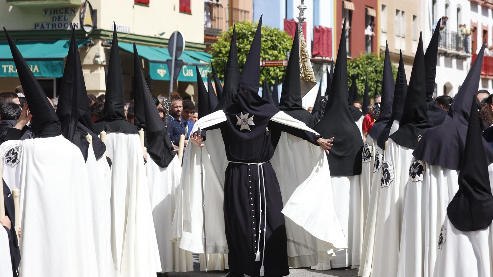 Nazarenos del Cachorro.