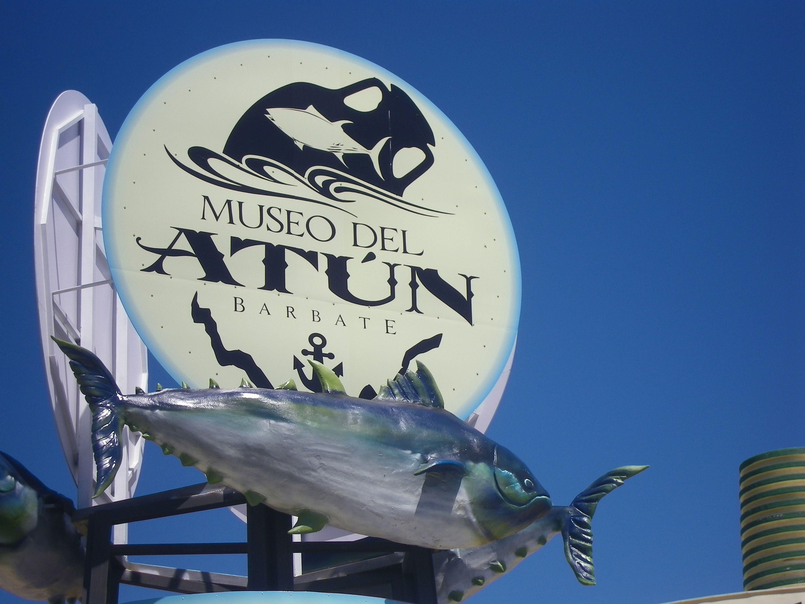 El Museo del Atún de Barbate ofrece tres visitas al día durante el mes de agosto.