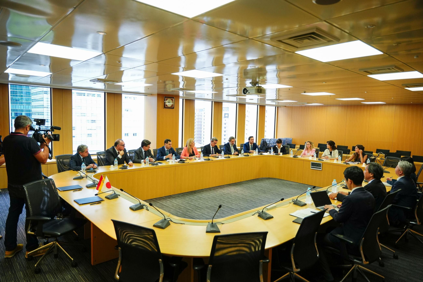 La delegación andaluza en la reunión que ha mantenido en Tokio con los representantes de la Agencia Jetro.