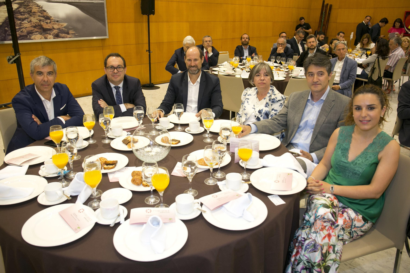 Las imágenes del Foro Joly con Elías Bendodo
