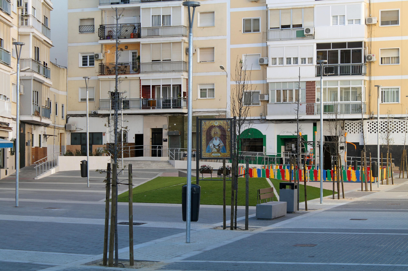 Barrio a Barrio: Imágenes de la Barriada de Los Dolores