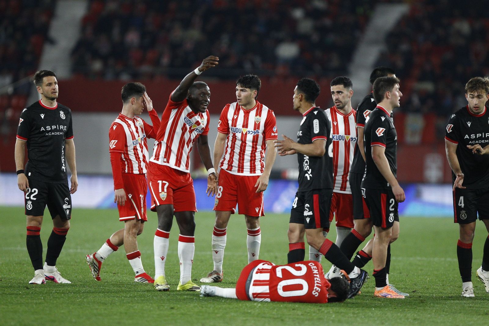 U.D. Almería-Cultural y Deportiva Leonesa, en fotos