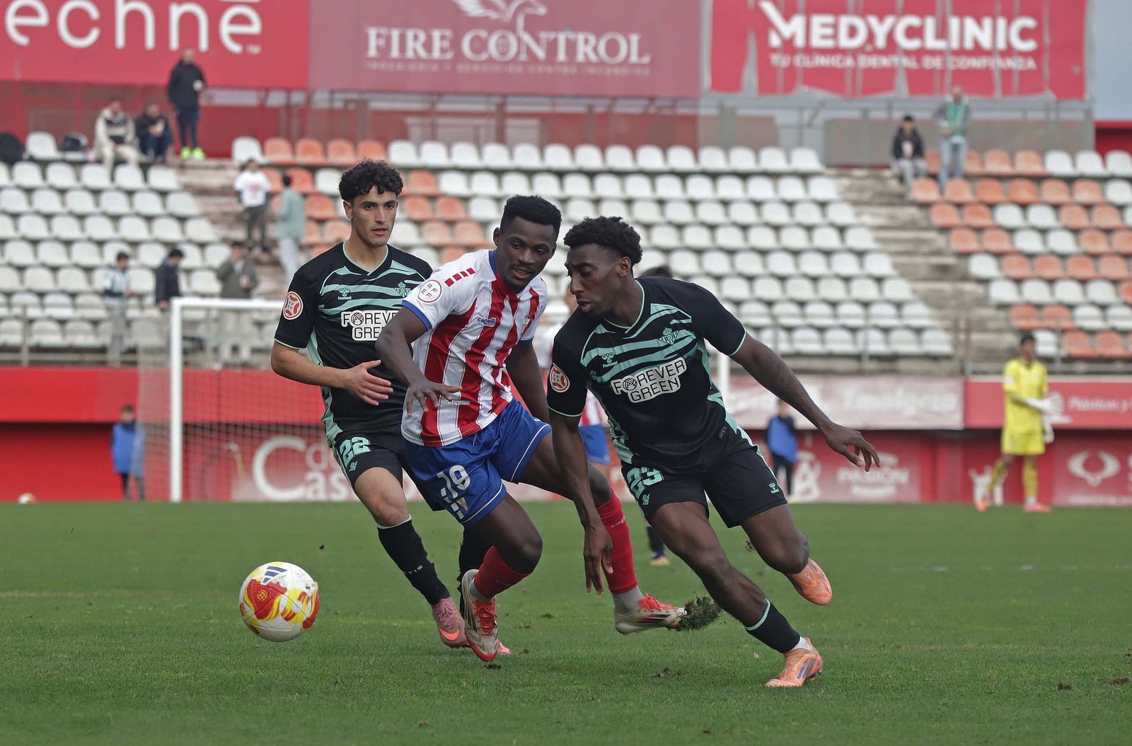 Las mejores fotos del Algeciras - Betis Deportivo de Primera Federación