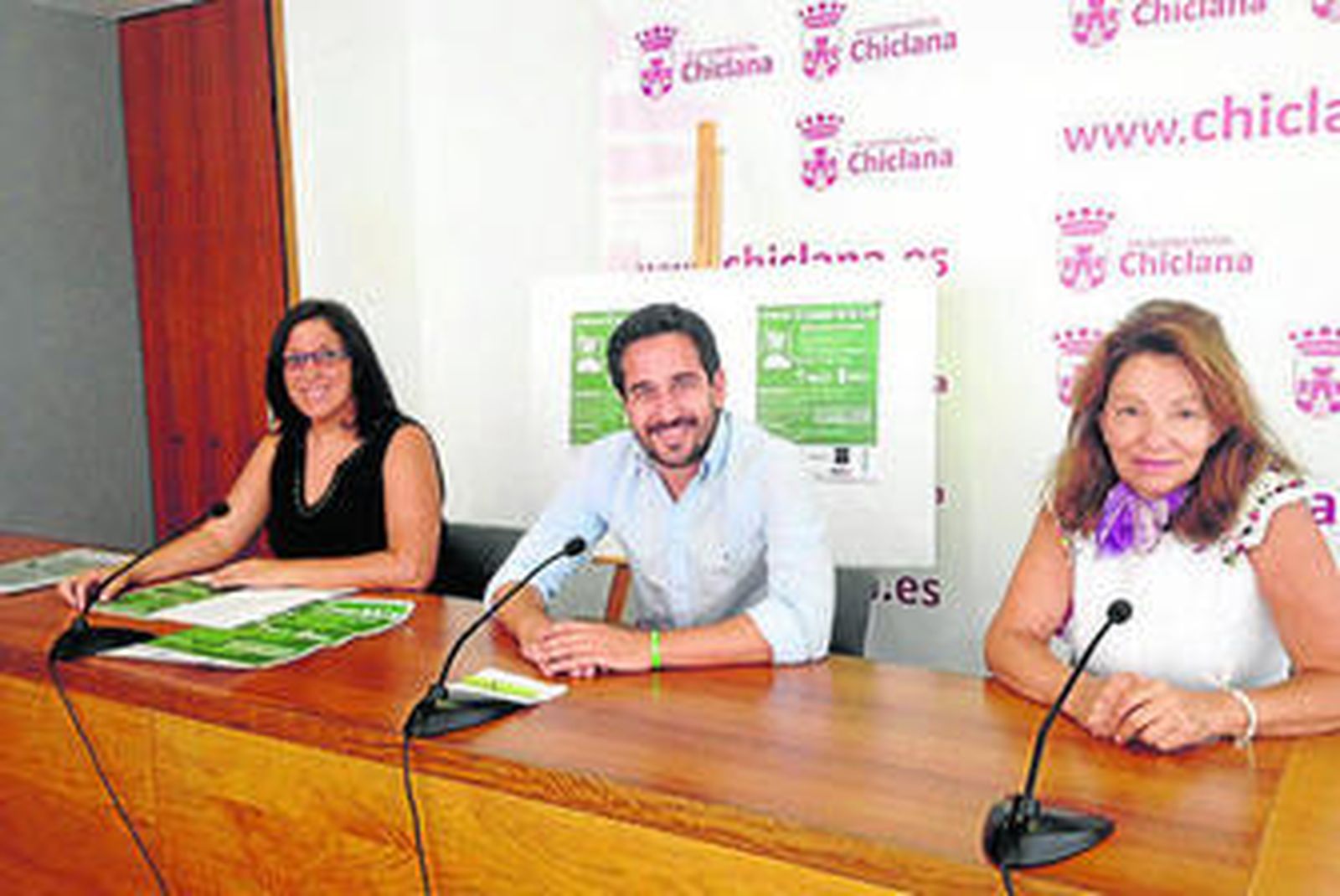 José Manuel Vera con Ana María Prieto e Isabel Montero.