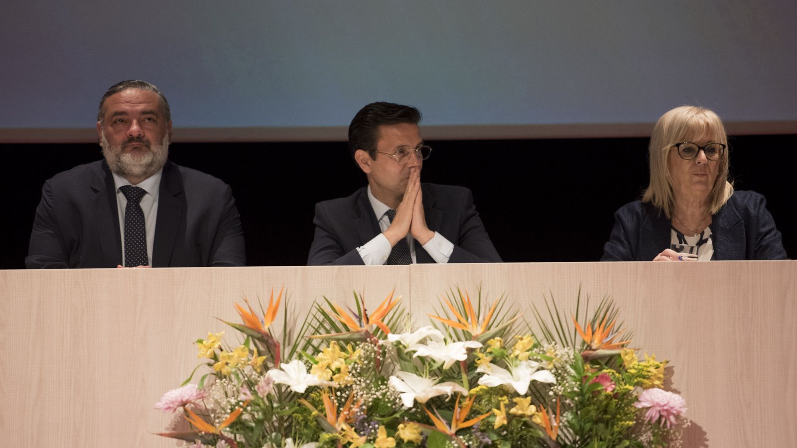 Autoridades políticas presentes en la entrega del Premio Lorca de Poesía.