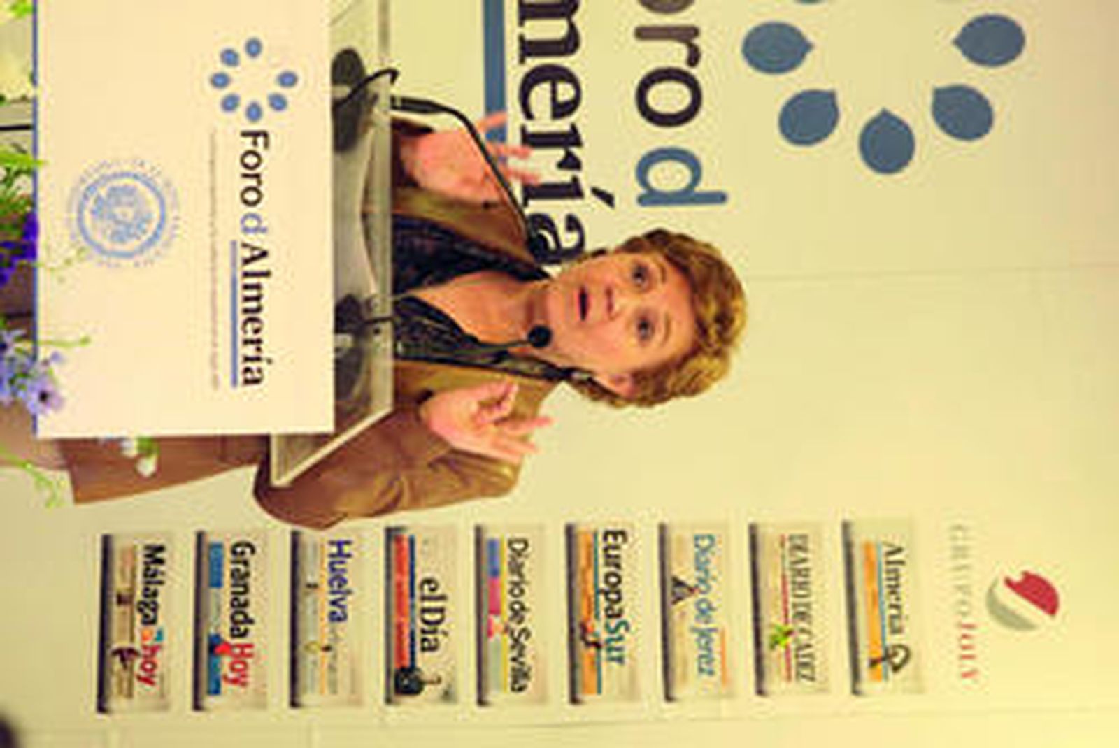 Carmen Caffarel, durante su intervención ayer en el Foro de Almería que convoca el Grupo Joly.