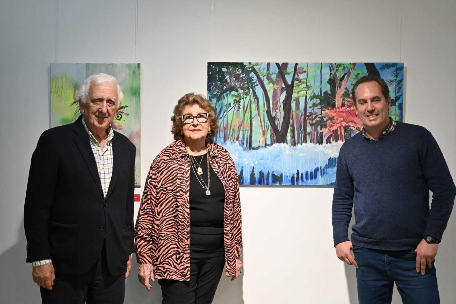 Santiago Herrero, comisaria Triny Pérez y el artista Chema Jerez