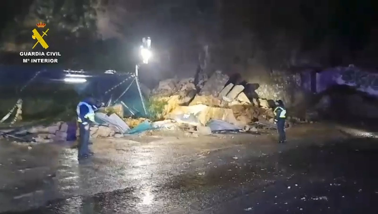 Susto con la caída de un talud en la Barca de Vejer
