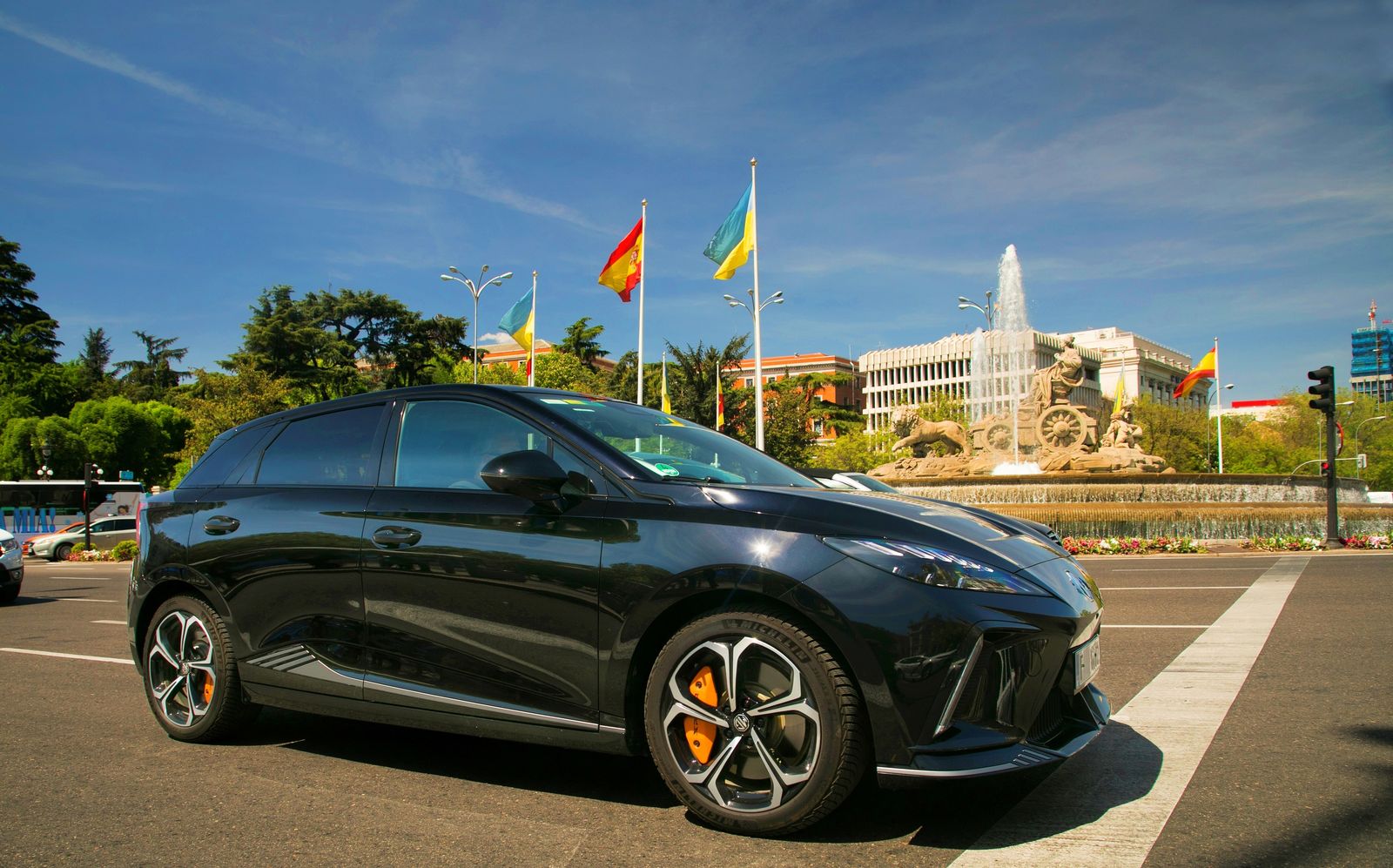 MG prepara el lanzamiento este verano de su MG4 Xpower, con 430 CV