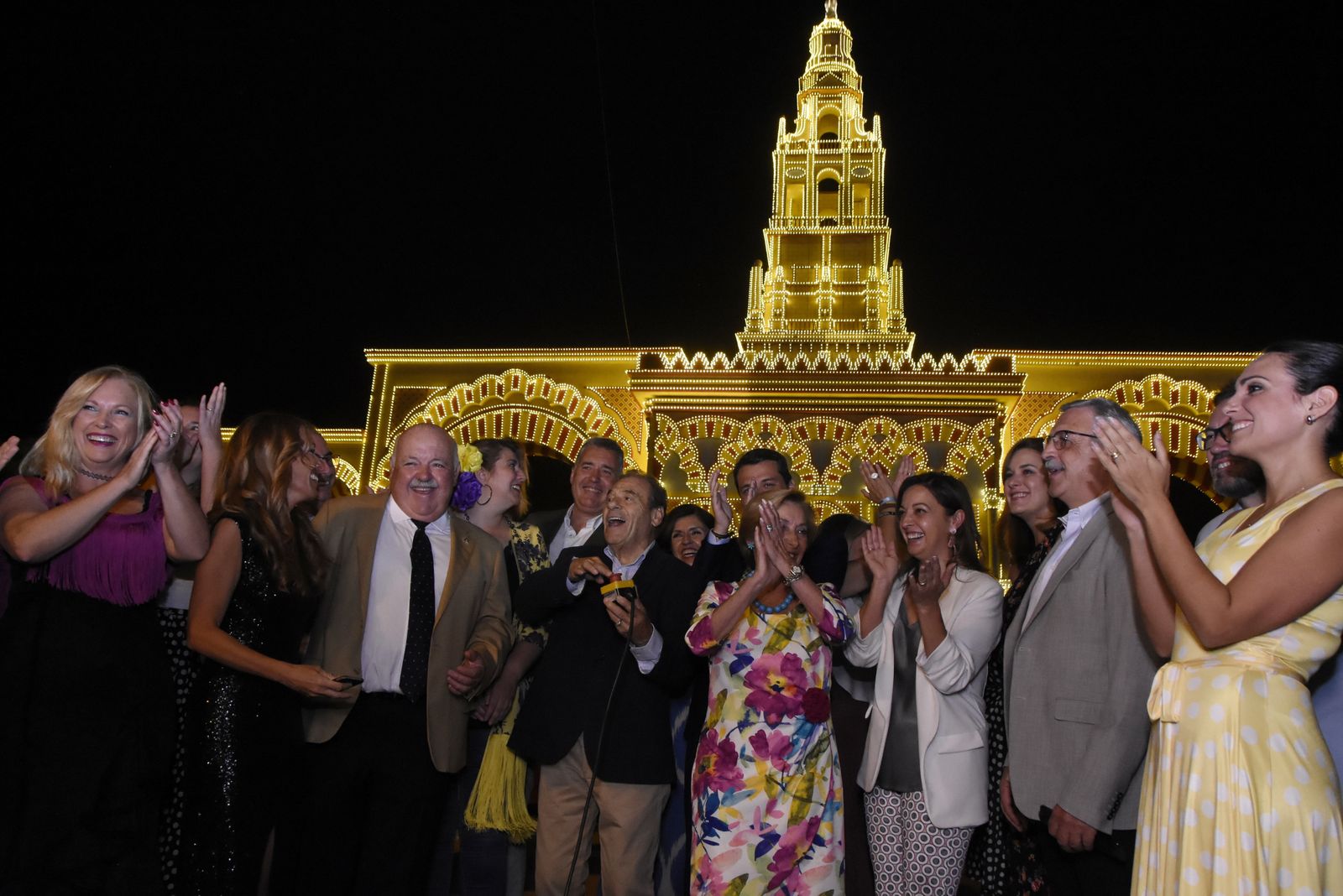 El encendido de la portada de la Feria de Córdoba, en fotografías