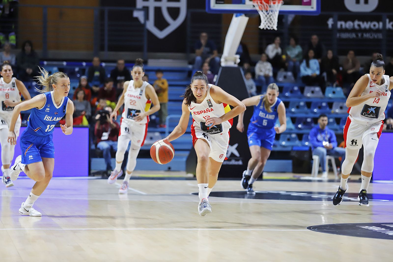Imágenes del partido de la Selección Española femenina de baloncesto contra Islandia en Huelva