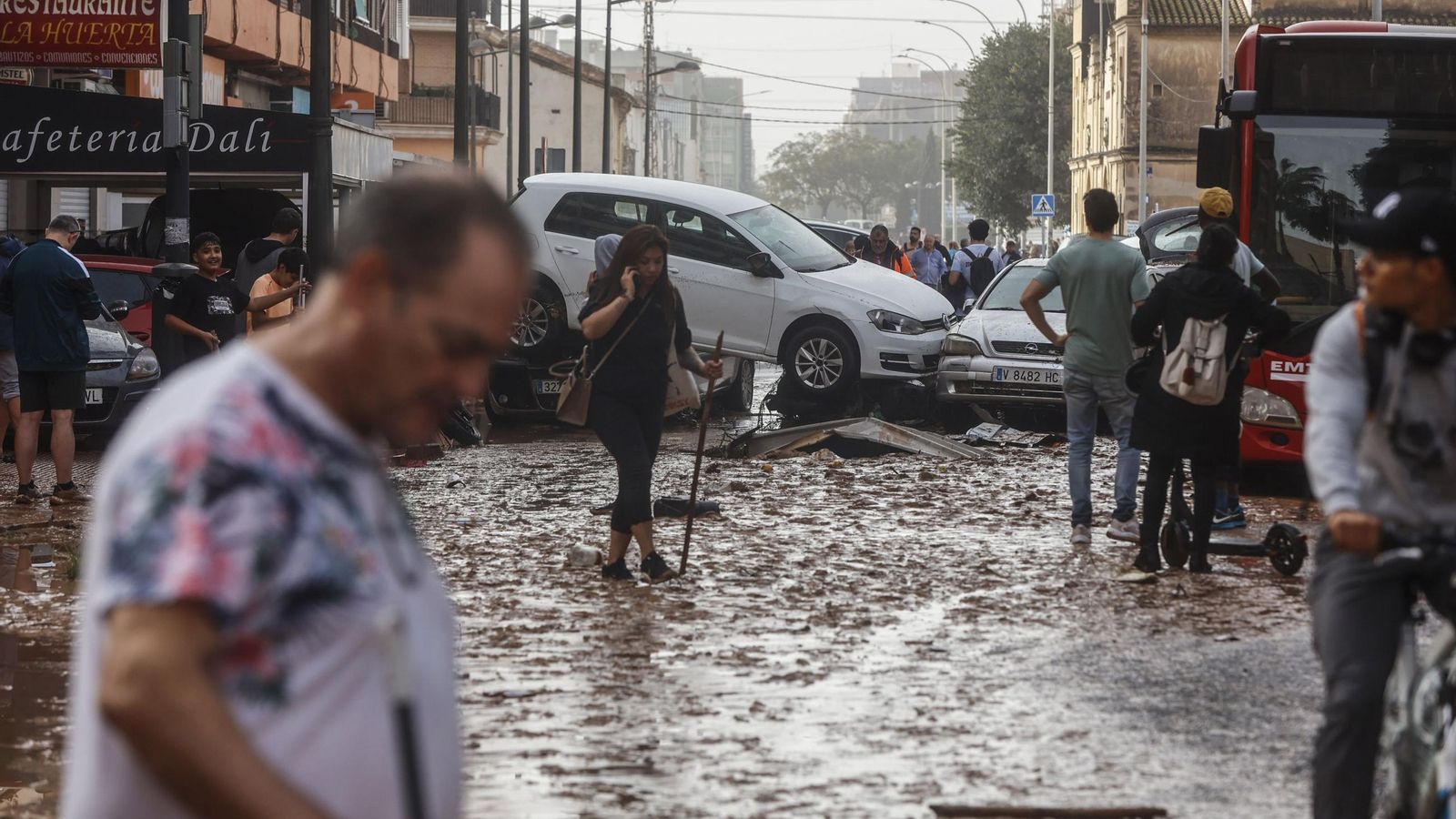 Imágenes de Valencia y su área metropolitana tras el paso de la DANA