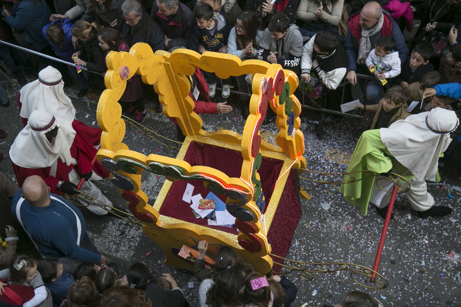 El recorrido del Heraldo Real, en imágenes