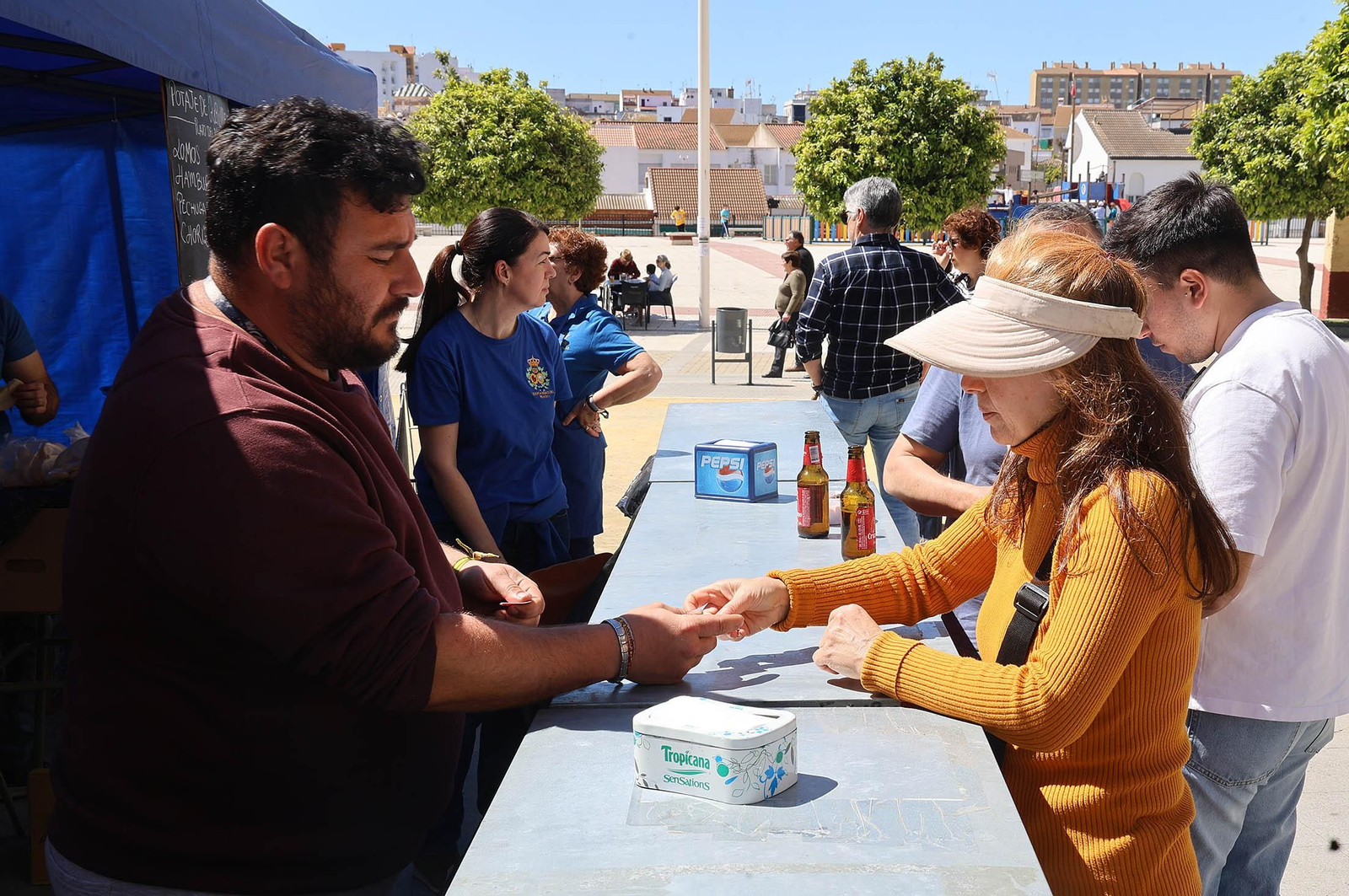 Imágenes del ambiente en el encuentro del gurumelo en el Parque de la Luz