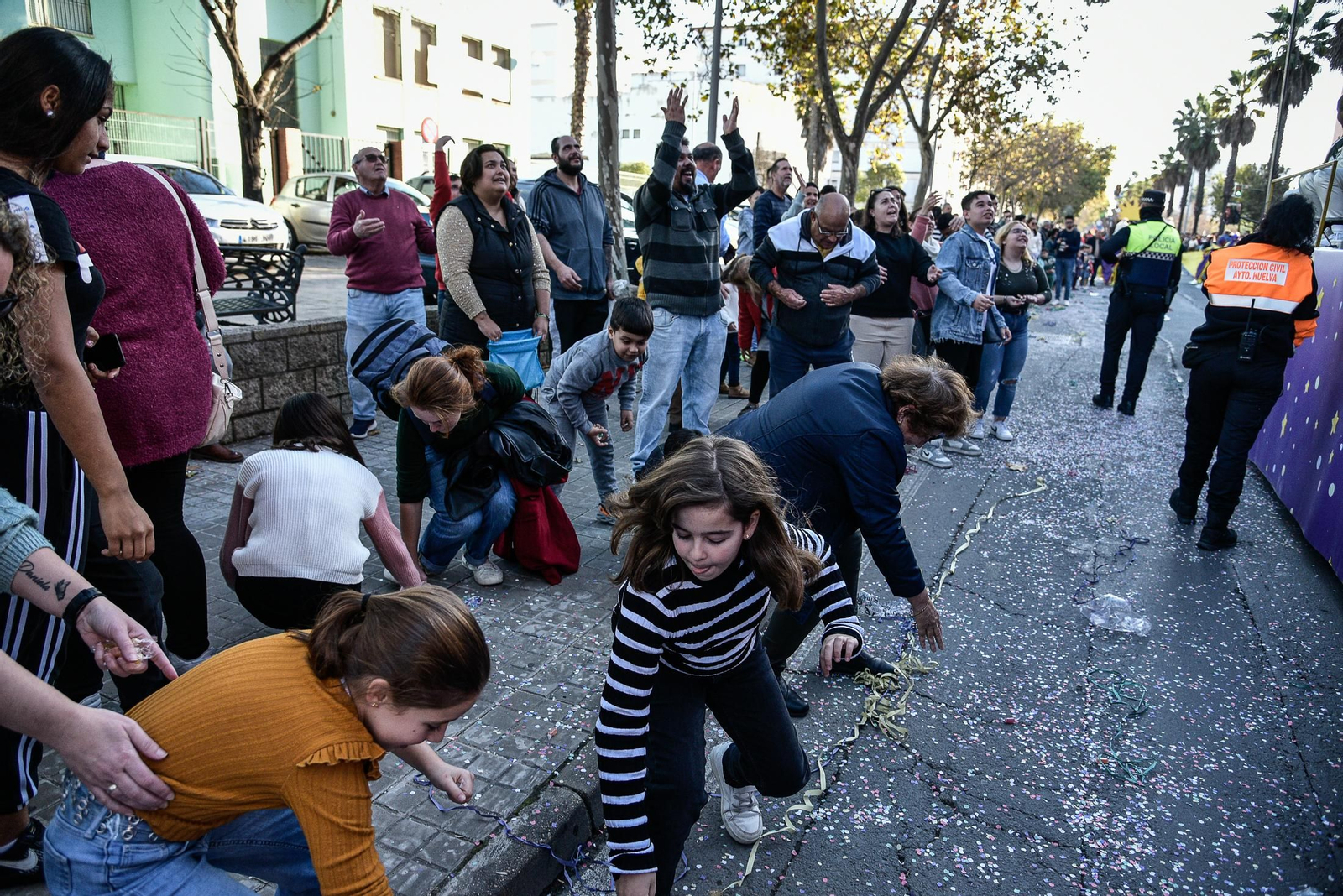Imágenes del público en las cabalgatas por La Orden, Cardeñas y Las Colonias