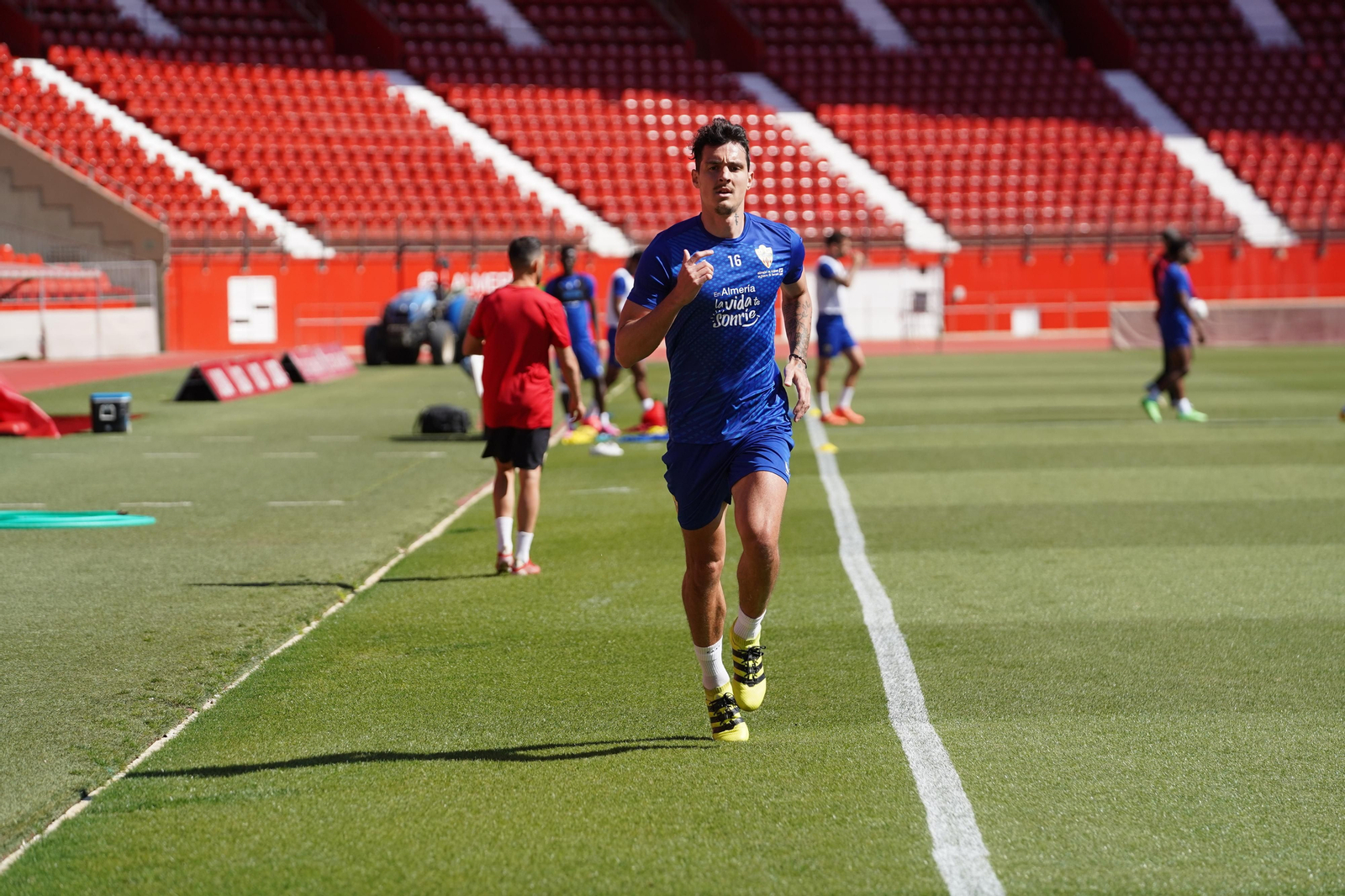 Radovanovic ve la luz tras lesionarse el pasado 30 de marzo ante Osasuna