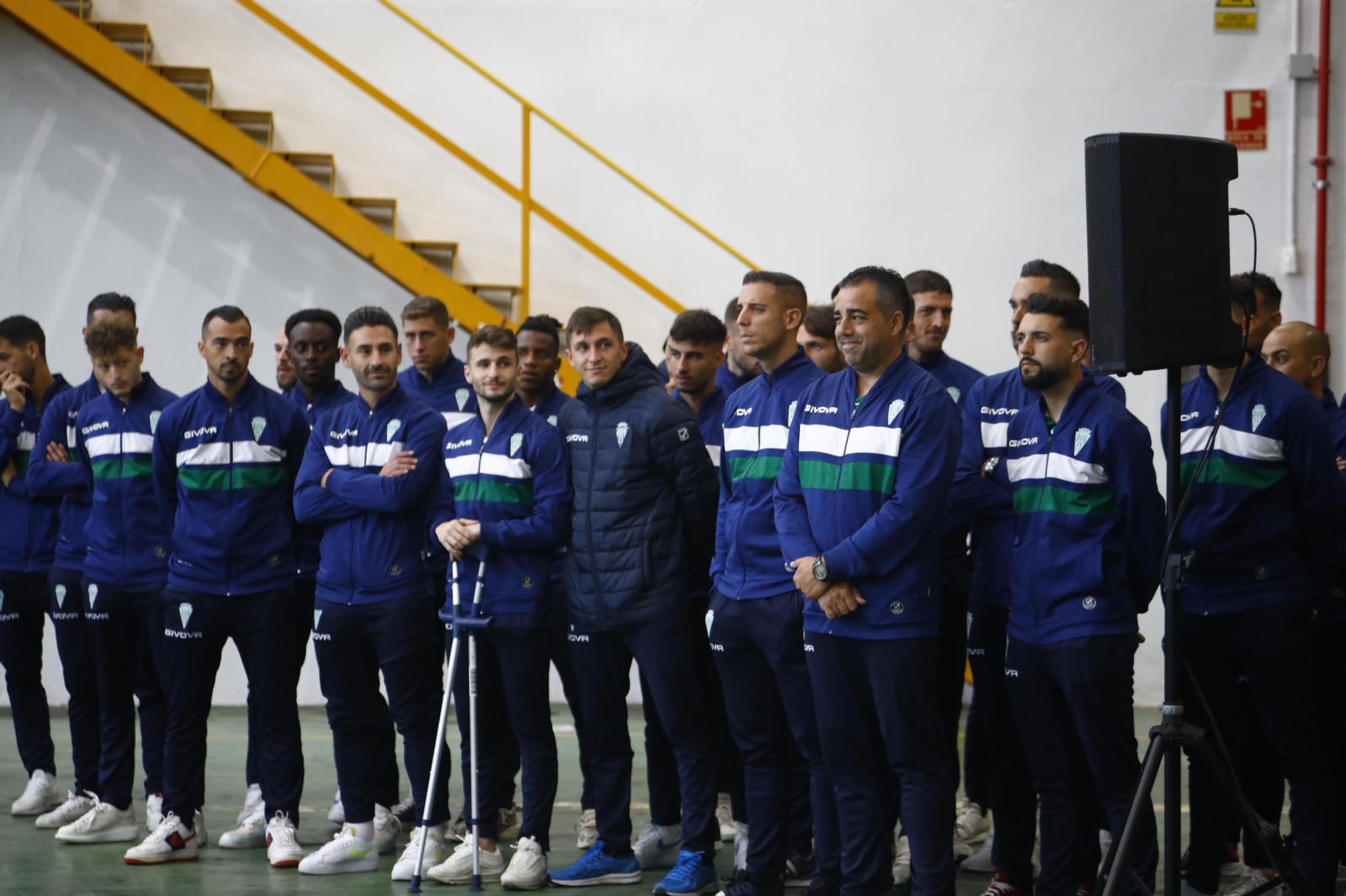 La visita institucional del Córdoba CF a Supermercados Piedra, en imágenes