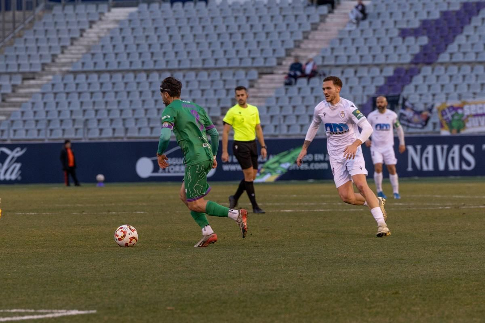 La emoción del triunfo in extremis del Real Jaén ante el Atlético Mancha Real, en imágenes