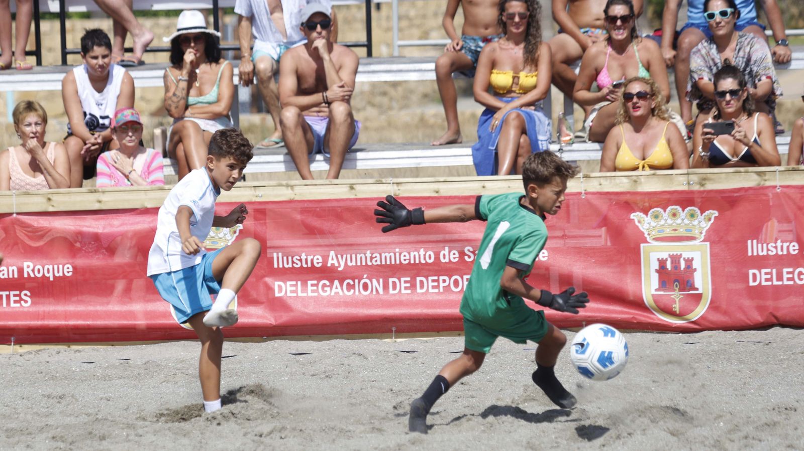Las fotos del I Torneo de Fútbol Playa en Torreguadiaro