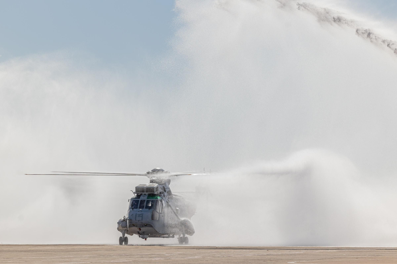 Imágenes de la Despedida del Sea King de la quinta escuadrilla