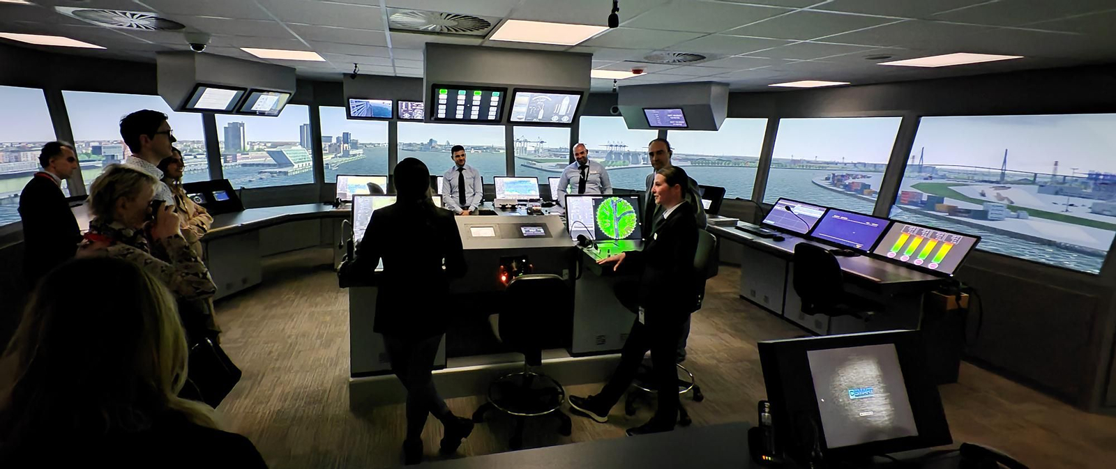 Uno de los simuladores principales de puente del CSMART
